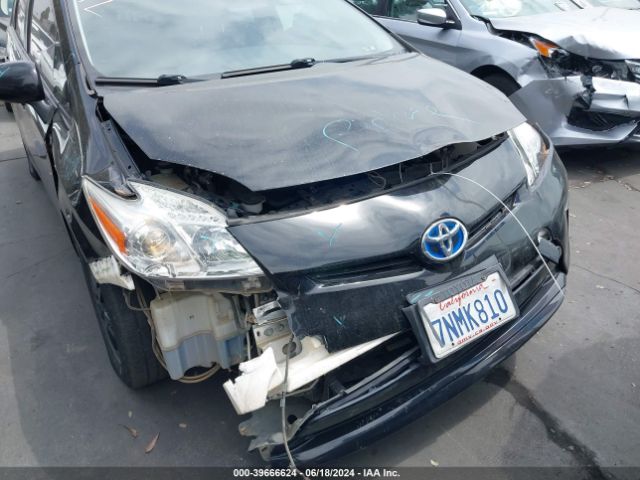 JTDKN3DU8F1973039 Toyota Prius Four