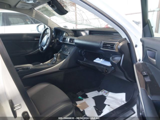 JTHBA1D28H5060483 Lexus IS 200T