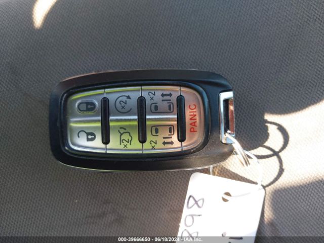 2C4RC1FG5JR112499 Chrysler Pacifica Touring Plus