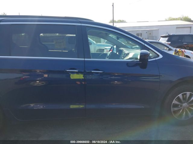 2C4RC1FG5JR112499 Chrysler Pacifica Touring Plus