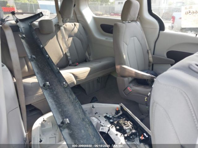2C4RC1FG5JR112499 Chrysler Pacifica Touring Plus