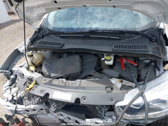 1FMCU0J91KUC29373 Ford Escape Titanium