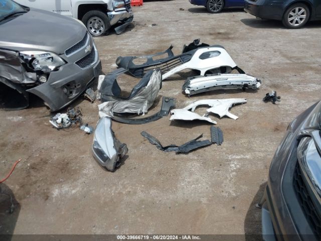 1FMCU0J91KUC29373 Ford Escape Titanium