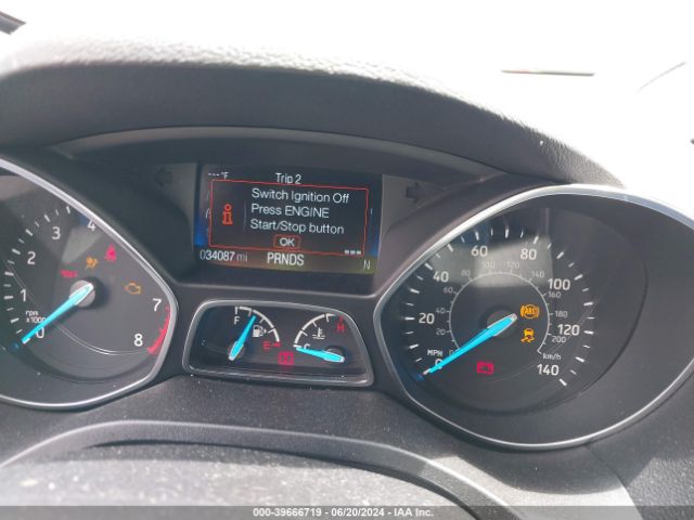 1FMCU0J91KUC29373 Ford Escape Titanium