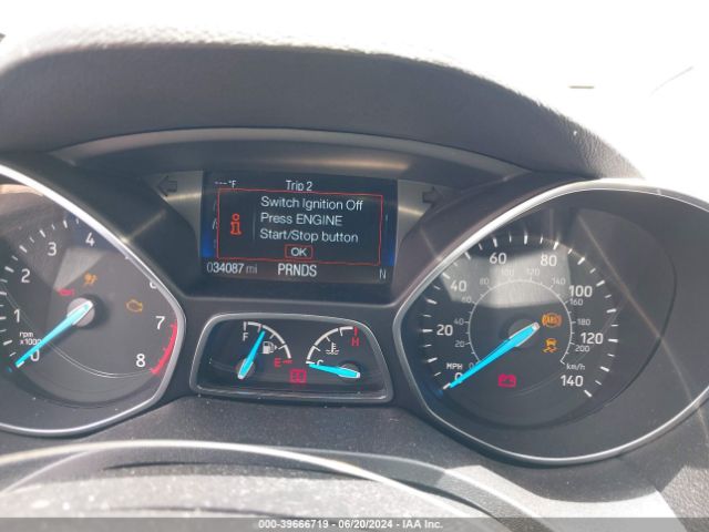 1FMCU0J91KUC29373 Ford Escape Titanium