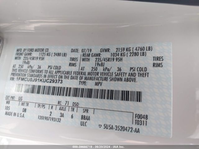 1FMCU0J91KUC29373 Ford Escape Titanium