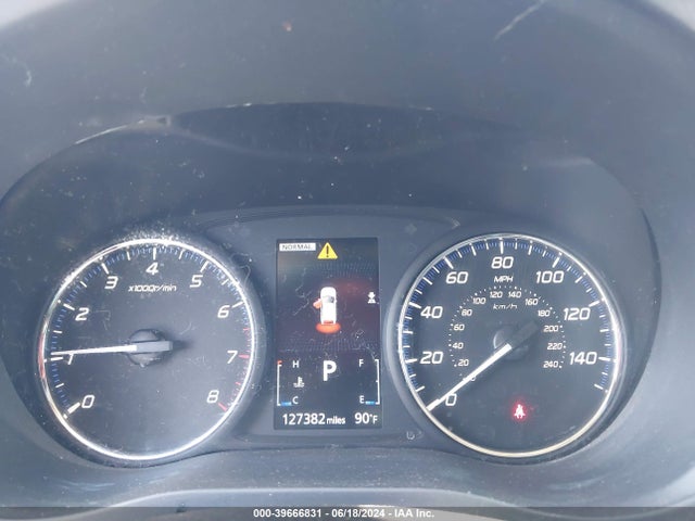 JA4AZ3A38JZ037762 Mitsubishi Outlander Se
