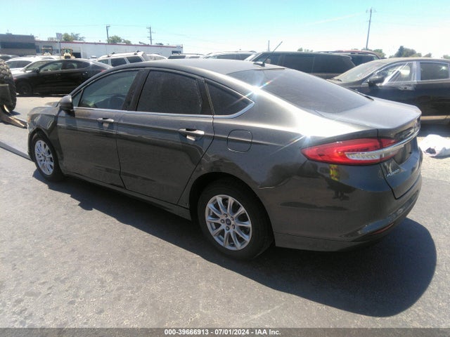 Ford FUSION S 2017 3FA6P0G70HR399552 Image 3