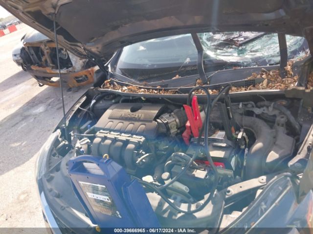 3N1AB7AP3KY338085 Nissan SENTRA SR