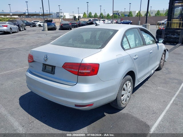 3VW2K7AJ7FM413295 Volkswagen Jetta 2.0l S