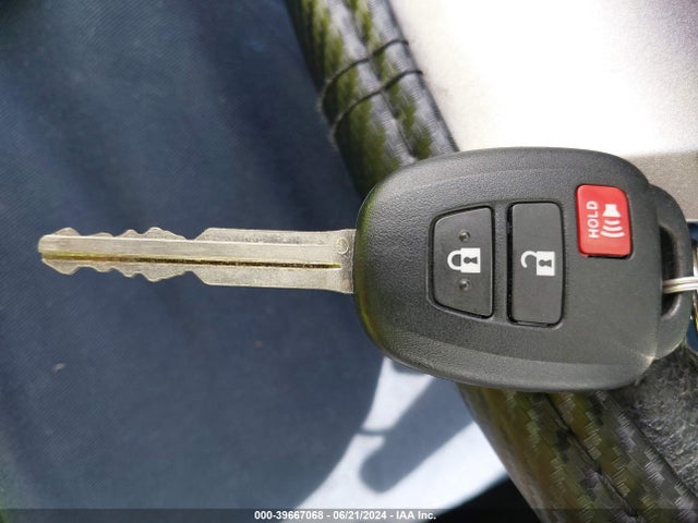 JTKJF5C71E3068833 Scion TC