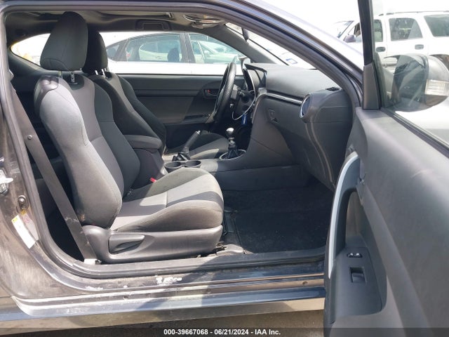 JTKJF5C71E3068833 Scion TC