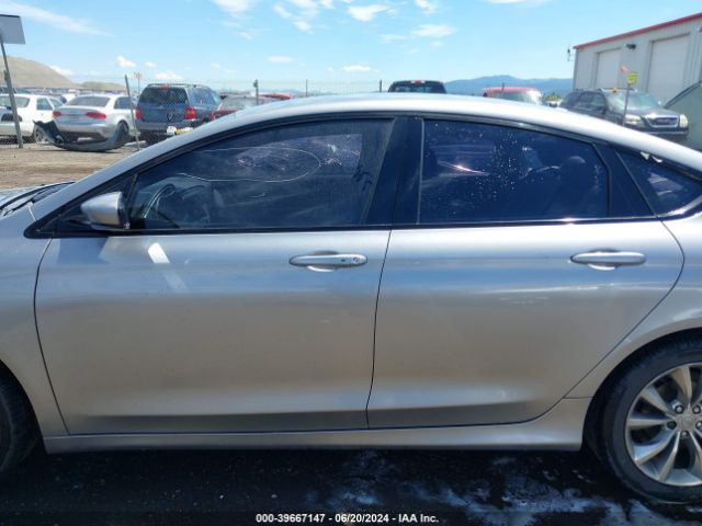 1C3CCCBBXFN746797 Chrysler 200 S