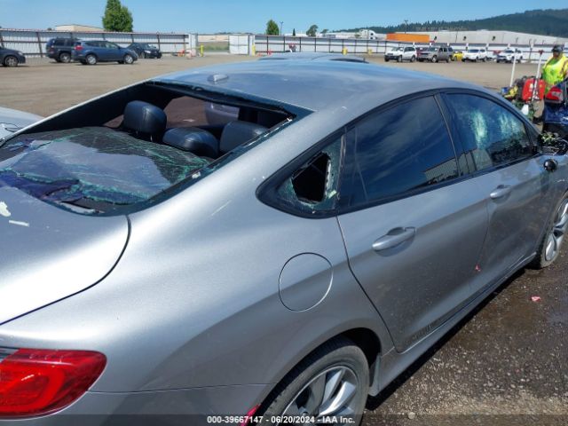 1C3CCCBBXFN746797 Chrysler 200 S
