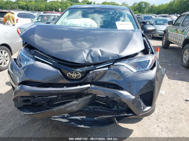 Toyota RAV4 LE 2018 2T3ZFREV9JW507989 Image 12