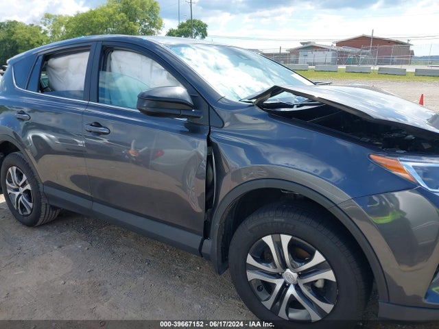 Toyota RAV4 LE 2018 2T3ZFREV9JW507989 Image 13
