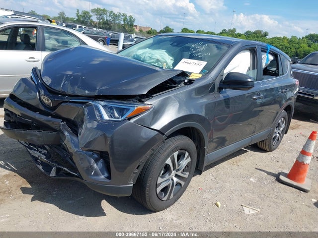 Toyota RAV4 LE 2018 2T3ZFREV9JW507989 Image 2
