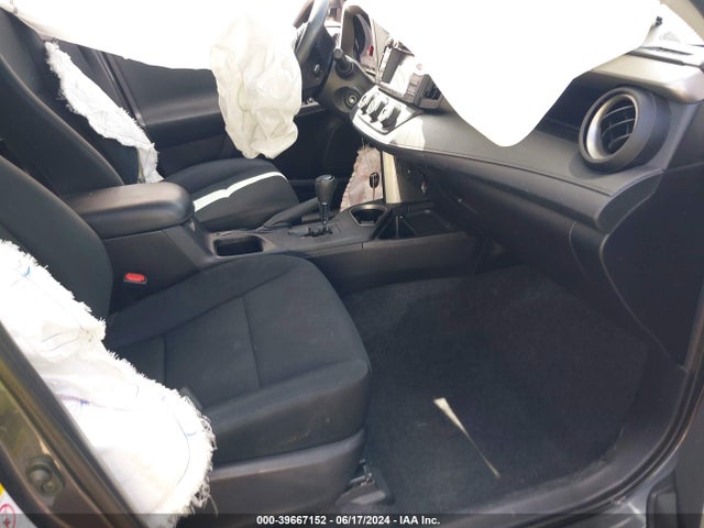 Toyota RAV4 LE 2018 2T3ZFREV9JW507989 Image 5
