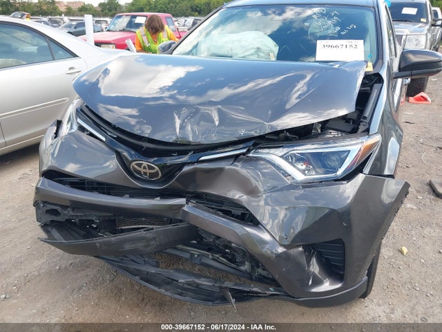 Toyota RAV4 LE 2018 2T3ZFREV9JW507989 Image 6