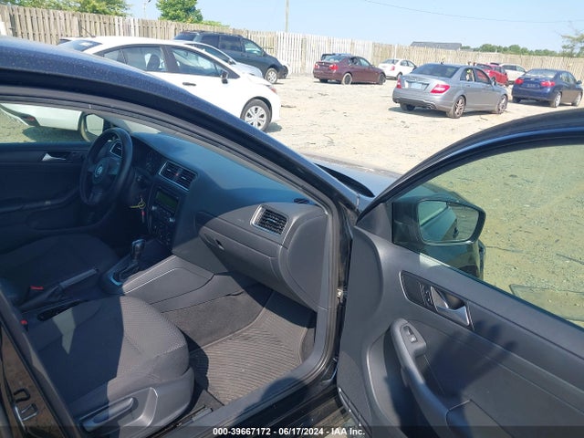 3VW2K7AJ7EM393712 Volkswagen Jetta 2.0l S