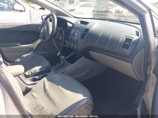 KIA FORTE LX 2016 KNAFK4A62G5610989 Image 5