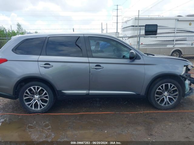 JA4AD2A33JJ003834 Mitsubishi Outlander Es