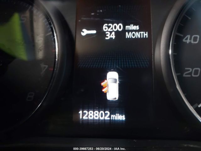 JA4AD2A33JJ003834 Mitsubishi Outlander Es