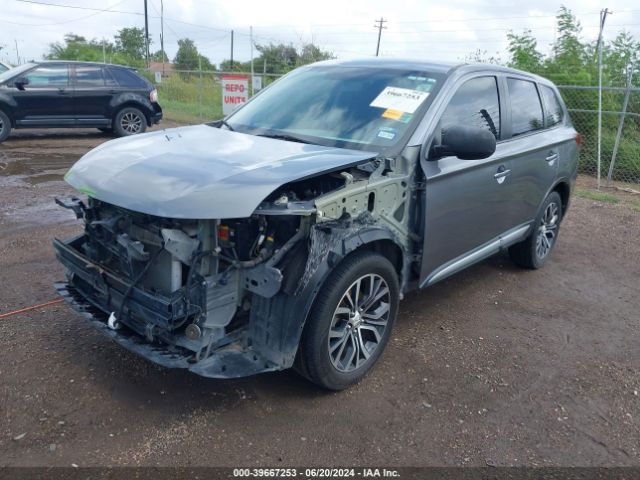 JA4AD2A33JJ003834 Mitsubishi Outlander Es