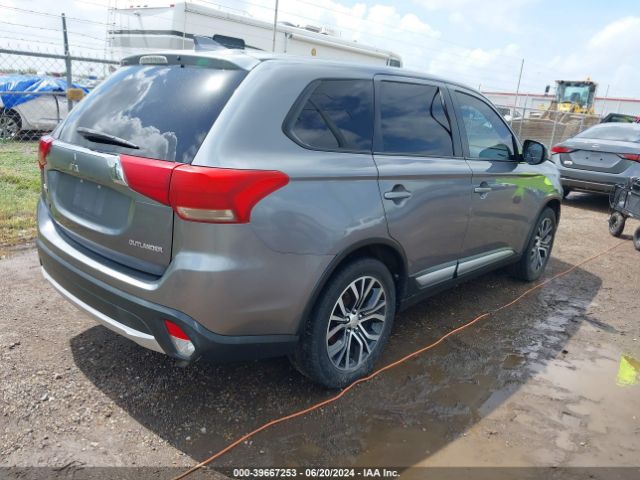 JA4AD2A33JJ003834 Mitsubishi Outlander Es