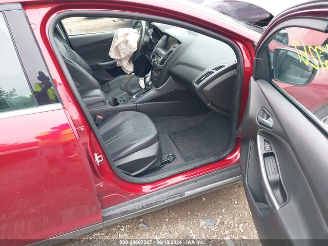Ford Focus Titanium 2014 1FADP3J22EL267232 Image 5