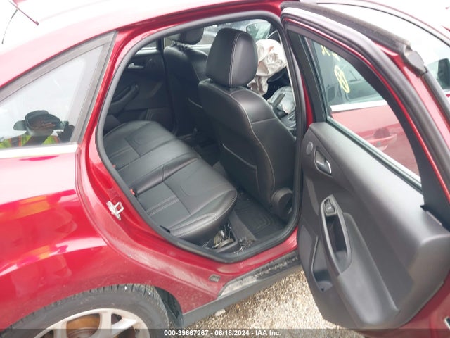 Ford Focus Titanium 2014 1FADP3J22EL267232 Image 8