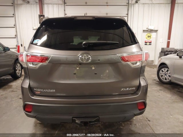 Toyota Highlander Xle V6 2016 5TDJKRFH3GS273330 Image 16