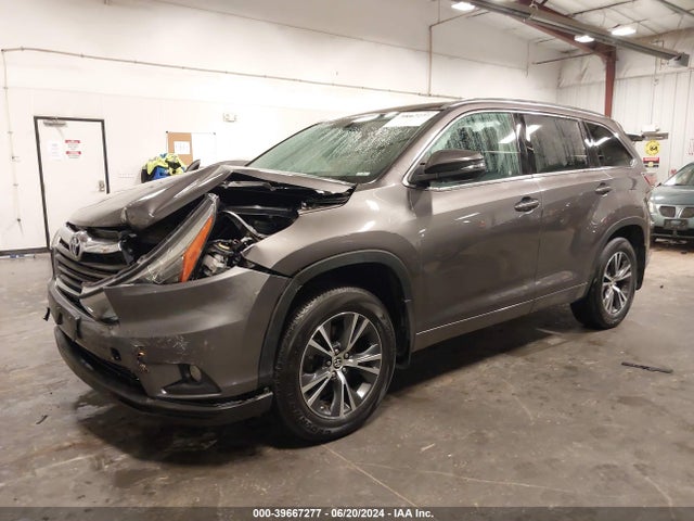 Toyota Highlander Xle V6 2016 5TDJKRFH3GS273330 Image 2