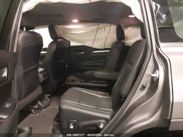 Toyota Highlander Xle V6 2016 5TDJKRFH3GS273330 Image 8