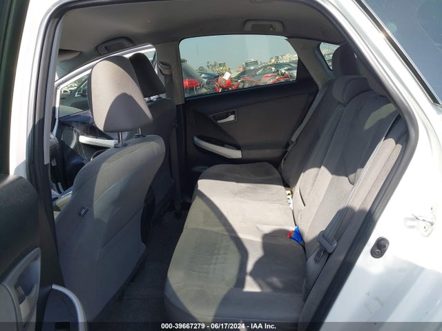 Toyota Prius Two 2015 JTDKN3DUXF0469131 Image 8