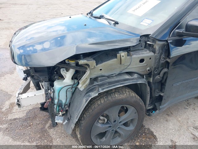 3C4NJCBB6MT560116 Jeep Compass Altitude Fwd