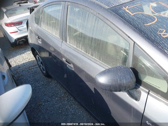 Toyota Prius Two 2015 JTDKN3DU8F0462078 Image 13