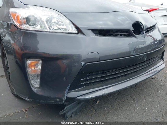 Toyota Prius Two 2015 JTDKN3DU8F0462078 Image 18