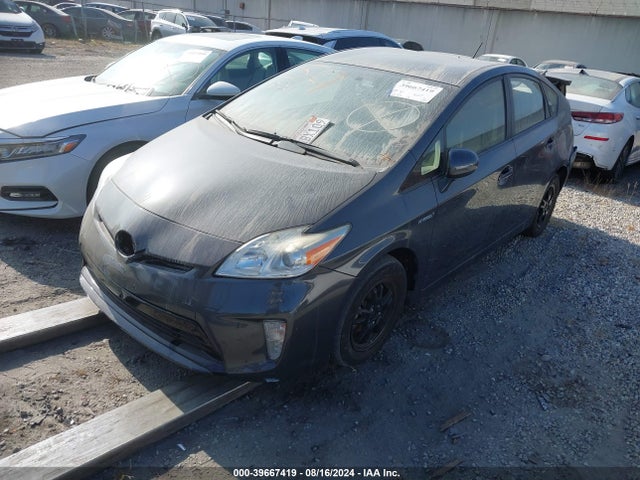 Toyota Prius Two 2015 JTDKN3DU8F0462078 Image 2