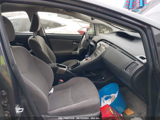 Toyota Prius Two 2015 JTDKN3DU8F0462078 Image 5