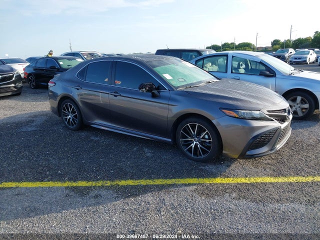 Toyota CAMRY SE 2024 4T1T11AK0RU848705 головне зображення