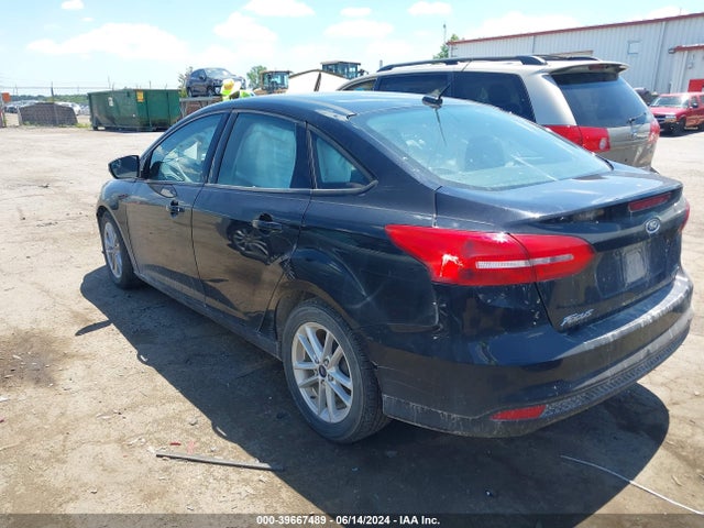 Ford FOCUS SE 2016 1FADP3F23GL394714 Image 3