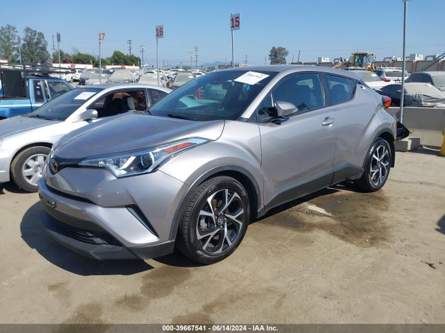 Toyota C-HR XLE 2018 NMTKHMBX7JR045050 Image 2