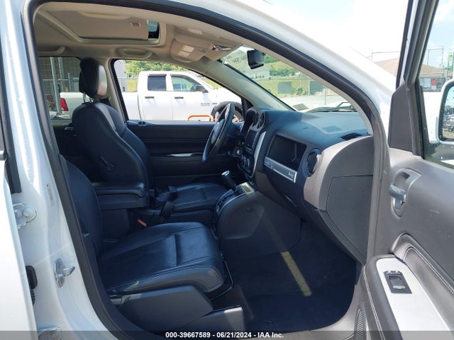 1C4NJDEB8GD558542 Jeep Compass High Altitude Edition