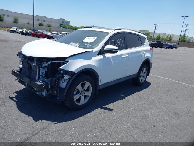 Toyota Rav4 Xle 2015 2T3WFREV9FW165941 Image 2