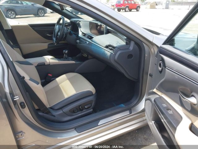 58AD11D12MU001046 Lexus ES 250