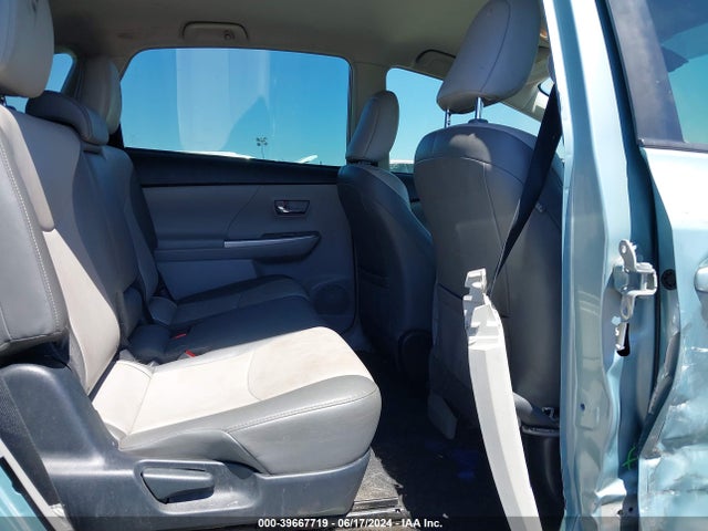 Toyota Prius V Four 2017 JTDZN3EU0HJ067919 Image 8