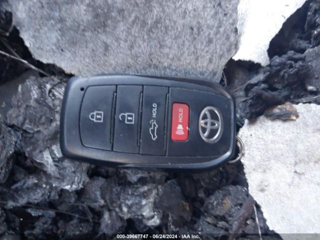 5TFLA5DB8NX051800 Toyota Tundra Sr5