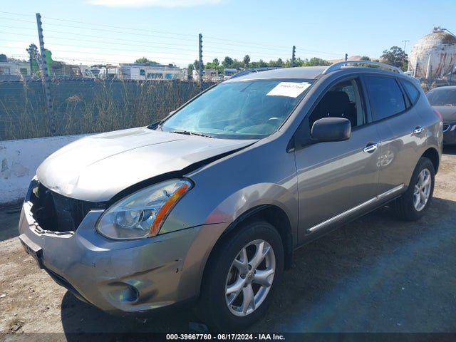 Nissan Rogue Select S 2015 JN8AS5MT5FW657208 Image 2