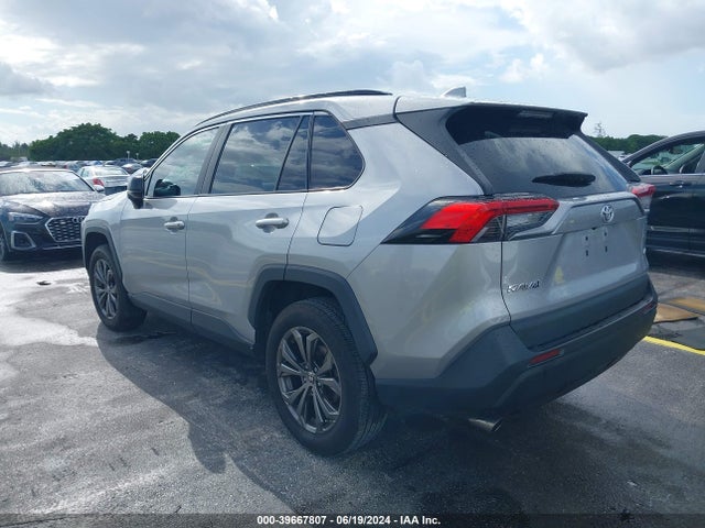 Toyota RAV4 LE 2020 2T3H1RFV2LW097077 Image 3